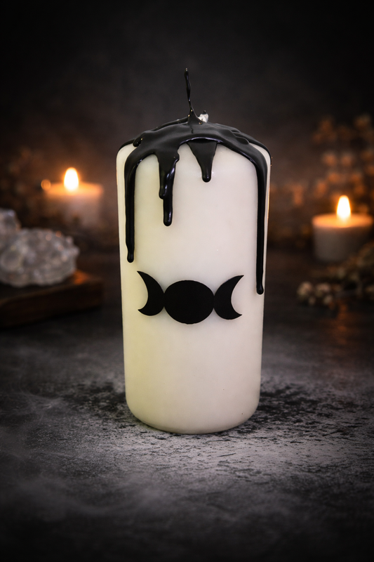 Dreifachmond Kerze | Witchy Moon Candle | Hekate Kerze | schwarz weiße Mondkerze | Stumpenkerze | Ritualkerze | Witchcraft
