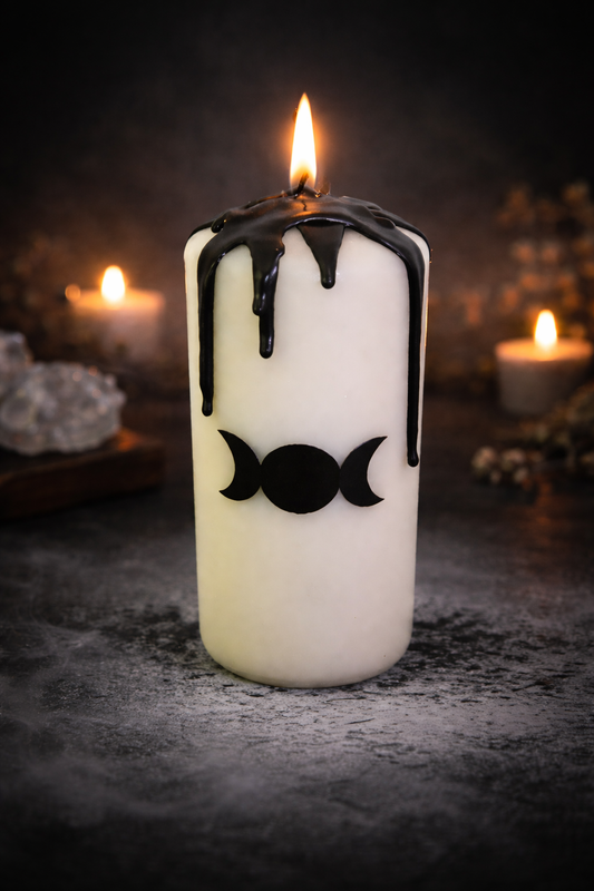 Dreifachmond Kerze | Witchy Moon Candle | Hekate Kerze | schwarz weiße Mondkerze | Stumpenkerze | Ritualkerze | Witchcraft