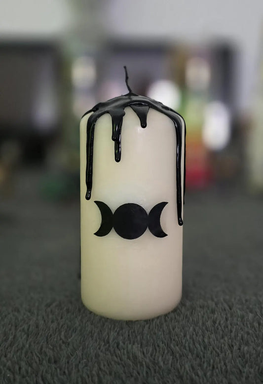 Dreifachmond Kerze | Witchy Moon Candle | Hekate Kerze | schwarz weiße Mondkerze | Stumpenkerze | Ritualkerze | Witchcraft