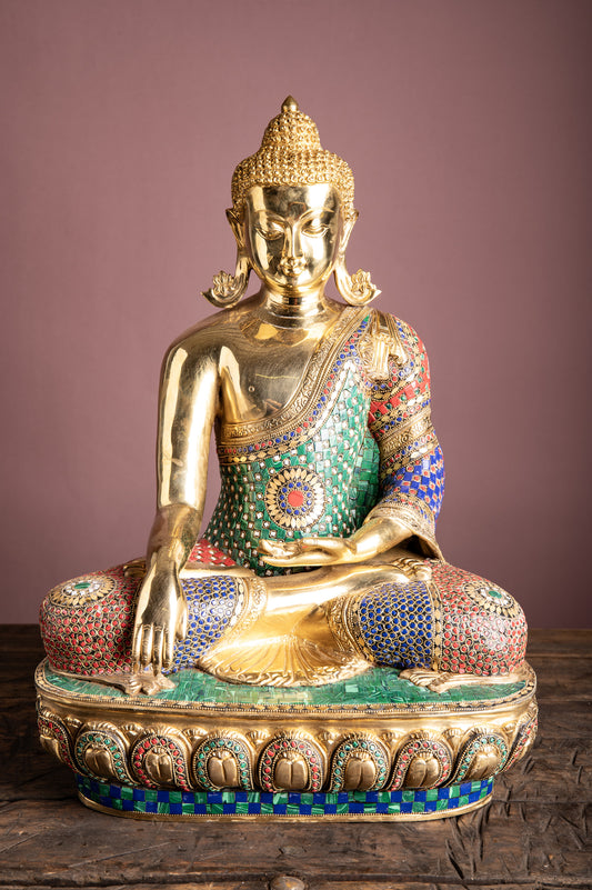 Großer Buddha Gold und Steinarbeit, aufwendige Messingverzierung