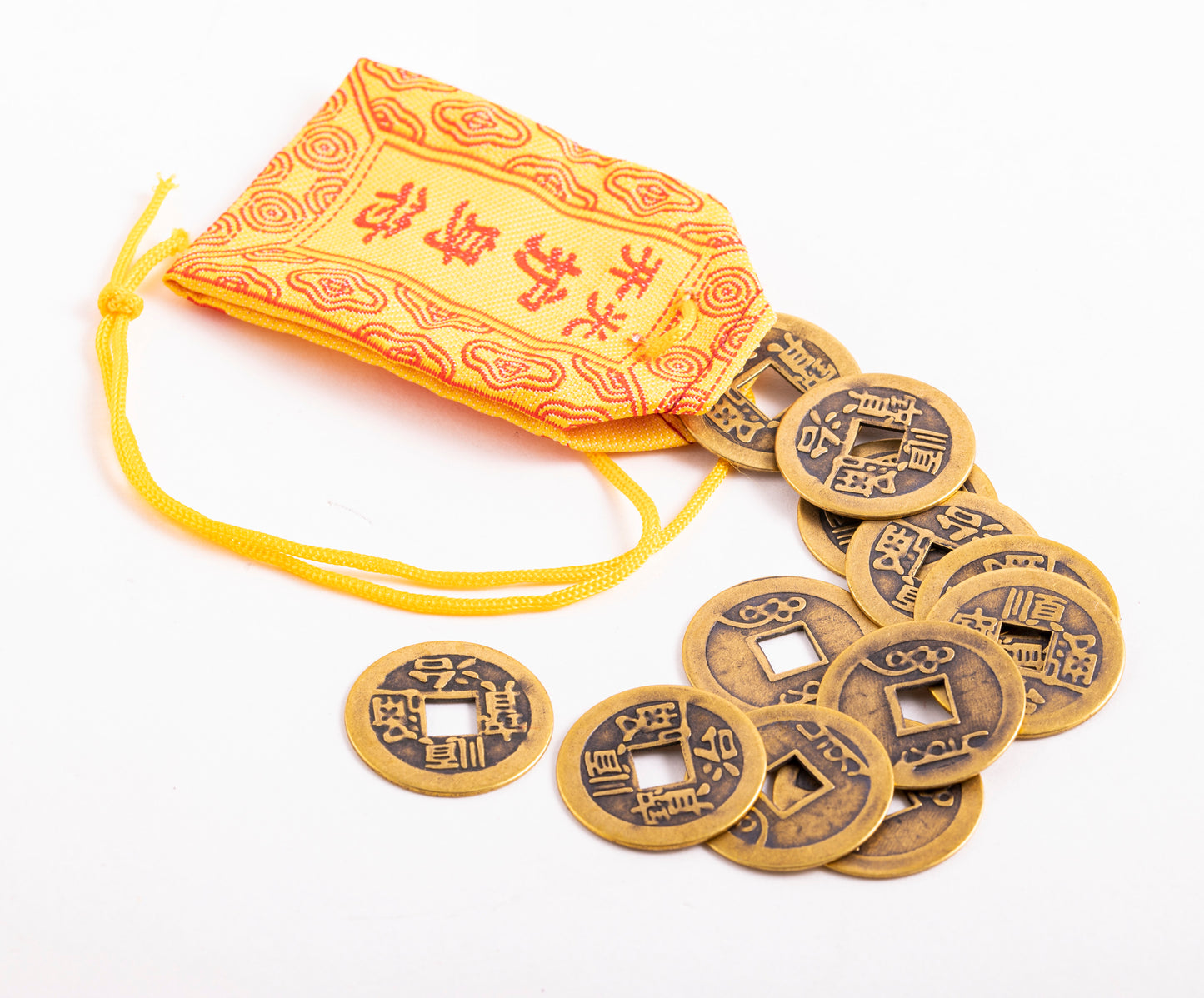 Kleine Chinesische Glücksmünzen im Baumwollsäckchen | 12er Set